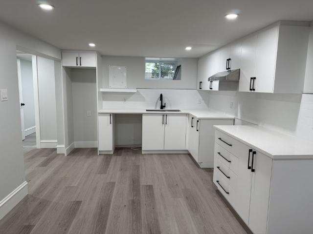 119 Powell Avenue 1 Ottawa ON K1S 2A2