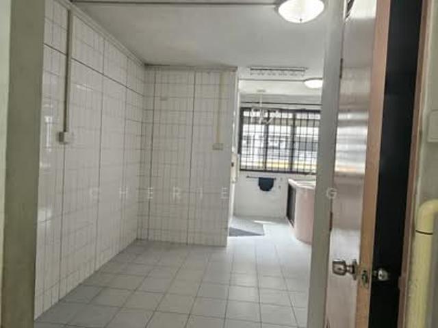 119 Teck Whye Lane HDB Apartment For Sale, $539,999, 3 Bed 2 Bath 1,119 sqft $483.00 psf