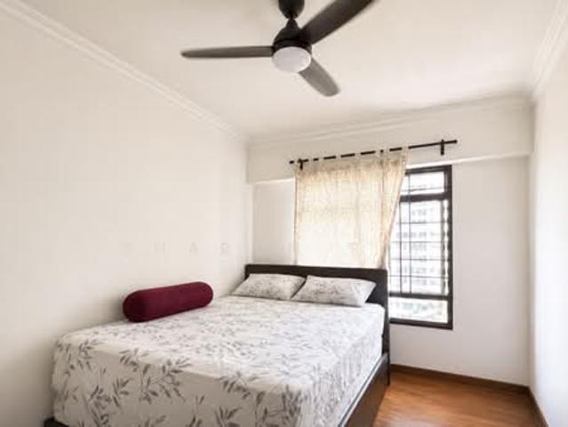 119D Kim Tian Road HDB Apartment For Sale, $1,160,000, 3 Bed 2 Bath 1,184 sqft $980.00 psf