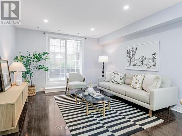 11 45 Cedarcroft Boulevard, Toronto, ON, M2R 3Y2 townhouse for sale | Listing ID C12238 | Royal LePage