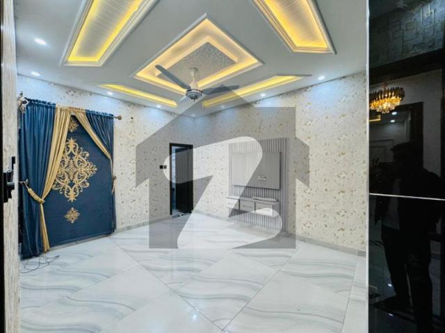 11.5 marla new brand double storey house available for sale, in citi housing gujranwala on prime location. Citi Housing Society