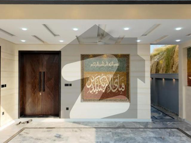 11.5 Marla Luxurious Designer House for Sale D Block Prime Location | Demand: 5.25 Crore B 17