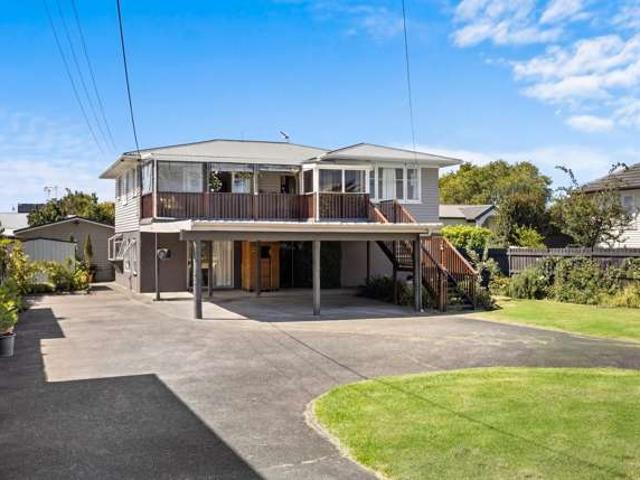 11 & 13 Toru Street, Te Atatu Peninsula, Waitakere City
