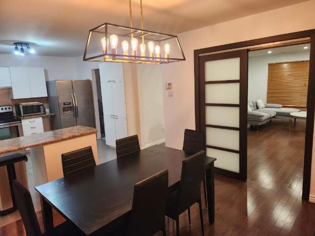 11 1/2 À Louer à Laval Chomedey