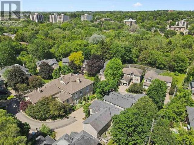 11 25 Manor Park Crescent, Guelph Dovercliffe Park/Old University, ON, N1G 1A2 condo for sale | Listing ID X13638 | Royal LePage