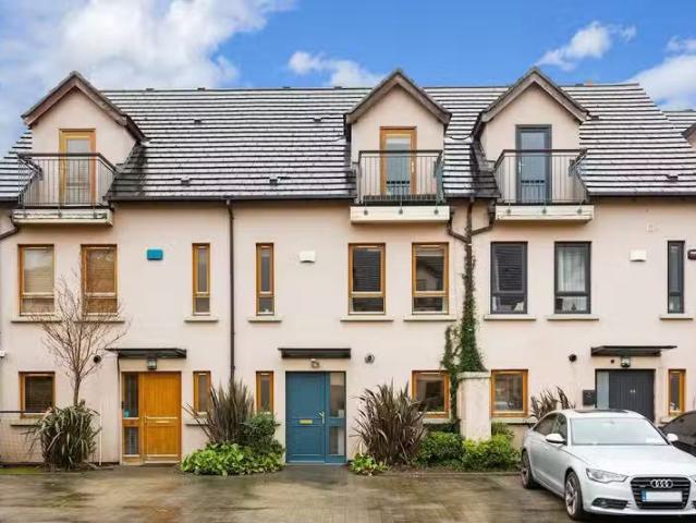 11 The Courtyard, Stepaside Park, Stepaside, Dublin 18, D18 XW98