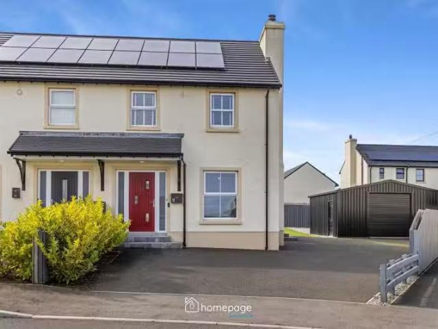 11 The Paddocks