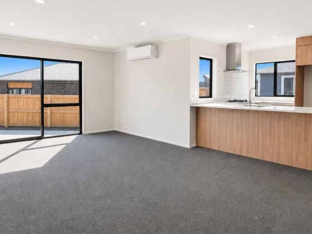 11 Whakatipu Lane
