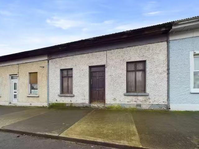 11 William Street, Portlaw, Co. Waterford, X91X2X4 is for sale