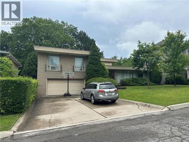 11 Wilmont Court, Hamilton, ON, L8S 2T1 house for sale | Listing ID 40846 | Royal LePage