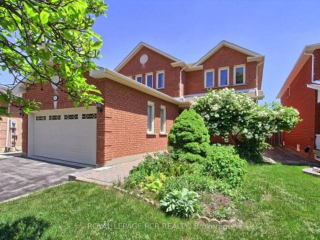 11 Zucchet Court, Vaughan, ON, L4L 7M5 house for sale | Listing ID N13418 | Royal LePage