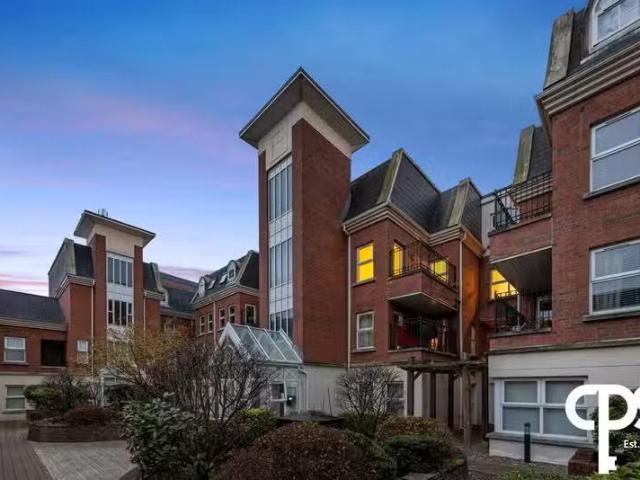 11 Ashley Courtyard