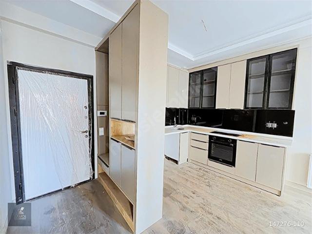 1+1 ARA KAT İSKANI ALINMIŞ 3'lü ANKASTRELİ ÇOK LÜKS DAİRE