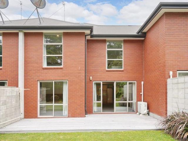 11 Athol Terrace, Ilam, Christchurch City