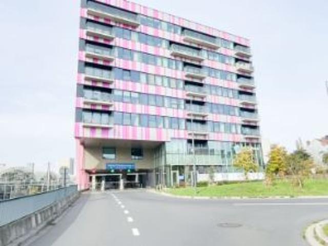 11 autostaanplaatsen station Leuven