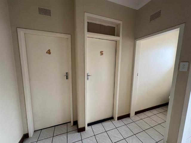 11 Bed House in Homelake