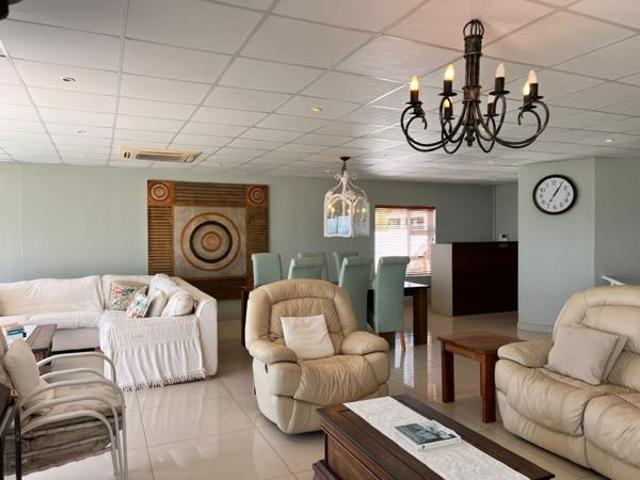 11 Bedroom House in Gordon's Bay Village