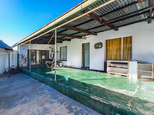 11 Bedroom House in Krugersdorp Central