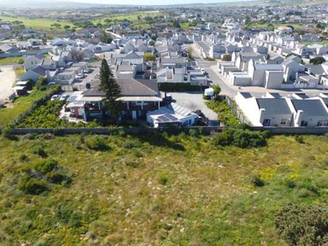 11 Bedroom House in Langebaan Central