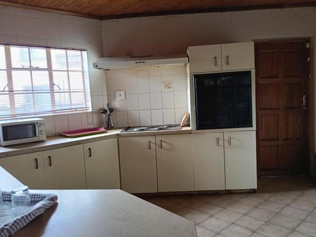 11 Bedroom House in Westonaria