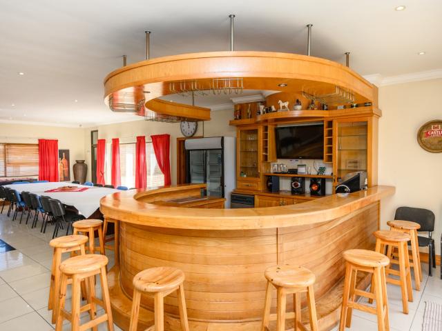 11 Bedroom House To Rent in Kamma Creek