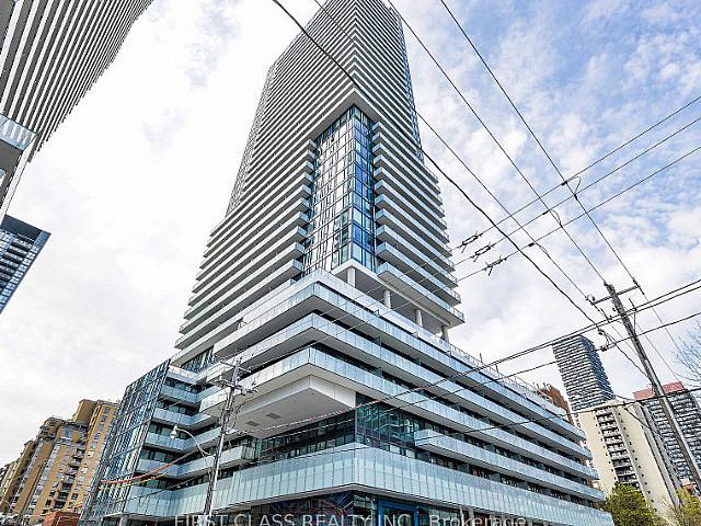 1+1 Bedroom 1 Bth Located At Yonge & Eglinton