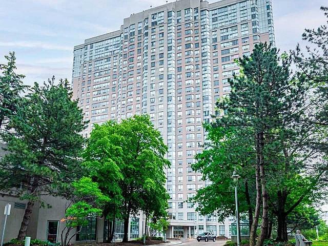 1+1 Bedrooms Burnhamthorpe And Duke Of York
