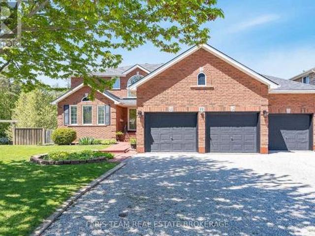 11 Berry Court, Barrie, ON, L4N 0J6 house for sale | Listing ID S13175 | Royal LePage