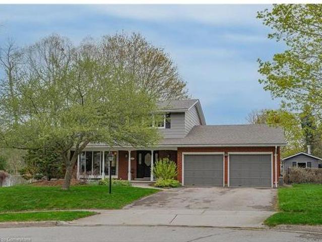11 Blackfriars Place, Cambridge, ON, N1S 3P1 house for sale | Listing ID 40723 | Royal LePage