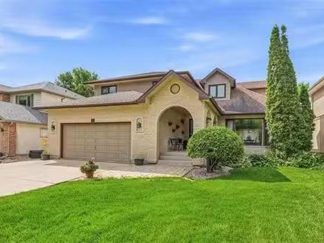 11 Bursill Rd, Winnipeg, MB, R2J 3X7 house for sale Listing.