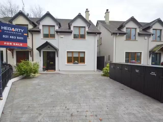 11 Carlisle Court, Whitegate, Co. Cork, P25CR40 is for sale