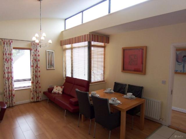 11 Castle Mews, Castle Street, Dalkey, Co. Dublin