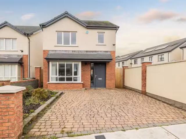 11 Castleland Park Grove, Balbriggan, Co. Dublin