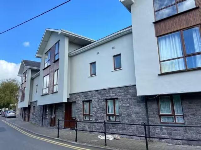 11 Chapel Lane, Cashel, Co Tipperary, E25YP80 is for sale