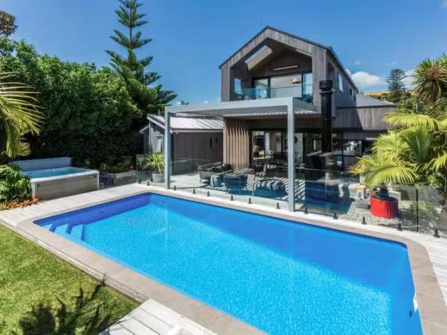 11 Cheltenham Road, Devonport, North Shore City