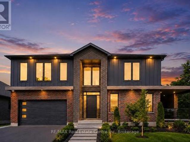 11 Cherrywood Lane, Centre Wellington Fergus, ON, N1M 2W3 house for sale | Listing ID X13545 | Royal LePage