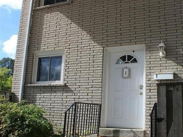 11 Colmar Place Unit# 1, Dundas, ON, L9H 4L1 townhouse for lease | Listing ID 40816 | Royal LePage