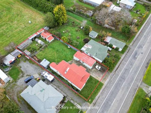 11 Clifden Hwy, Tuatapere, Southland