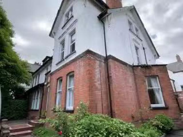 11 Deramore Park