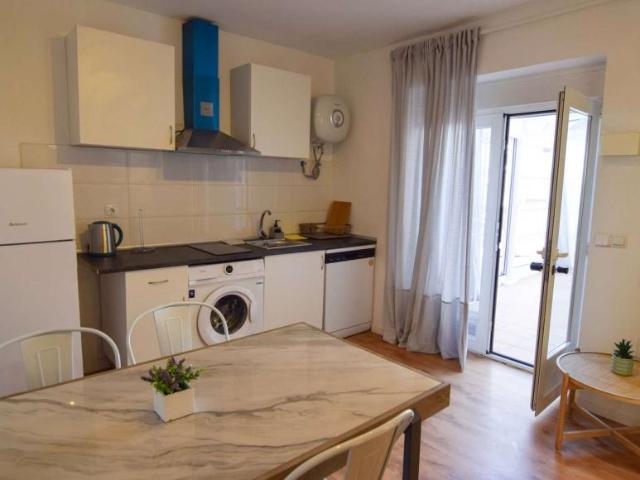 11 Dormitorio Shared Living/Roommate Madrid Madrid 92198485