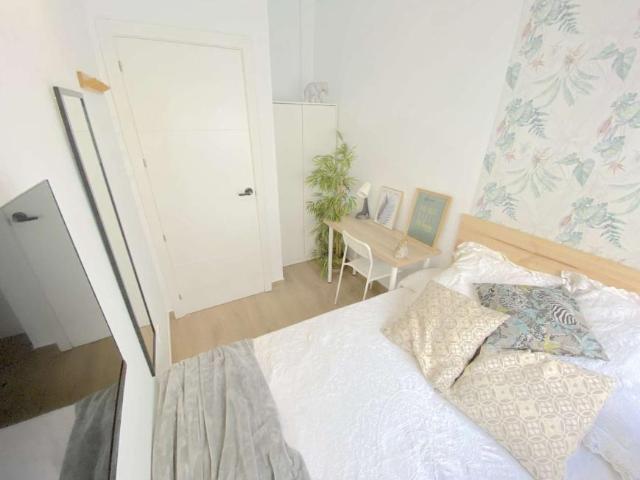 11 Dormitorio Shared Living/Roommate Seville Seville 101021146