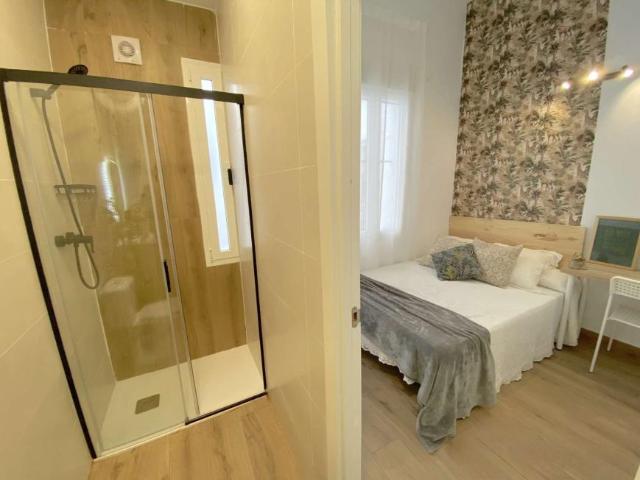 11 Dormitorio Shared Living/Roommate Seville Seville LS101021109