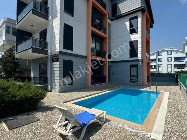 1+1 Eşyalı Havuzlu Sitede Daire Yüksek Giriş Lüks