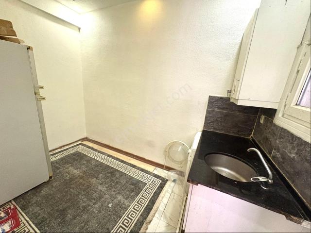 1+1 Ful Eşyalı Bahçe Kat Metroya Yakın Açıklamayı Okuduktan Sonra Arayınız