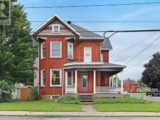 11 Glen Avenue, Smiths Falls, ON, K7A 1S1 house for sale | Listing ID X12302 | Royal LePage