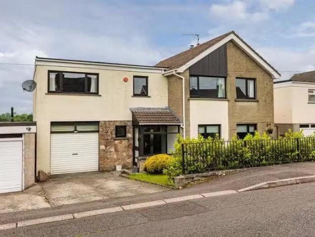 11 Glennor Crescent