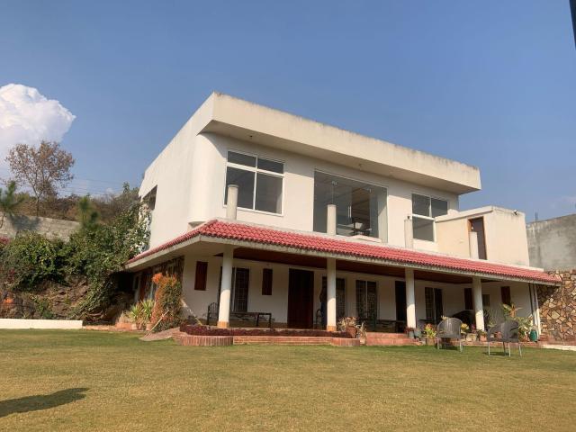 11 Kanal House for Sale
