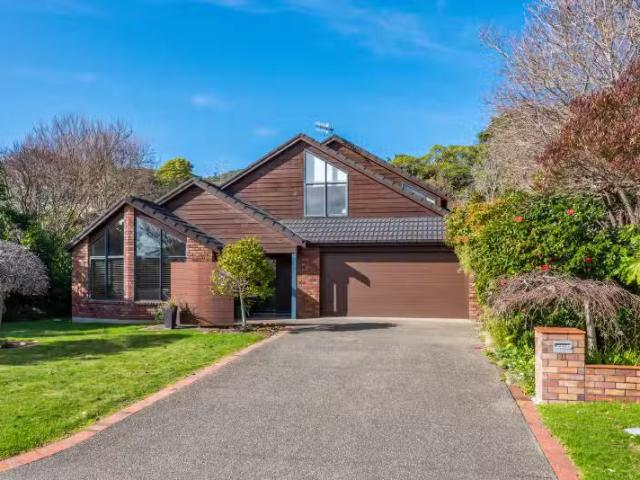 11 Karu Crescent, Waikanae, Kapiti Coast