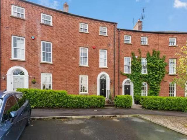 11 Kilwarlin Crescent