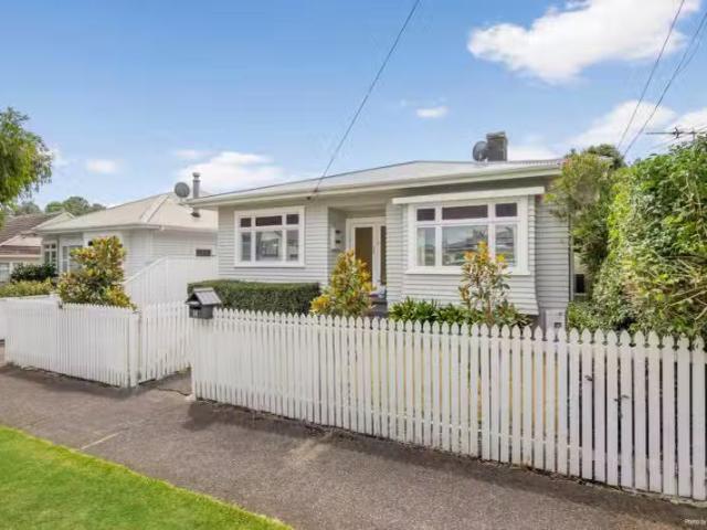 11 Lambeth Road, Mount Eden, Auckland City